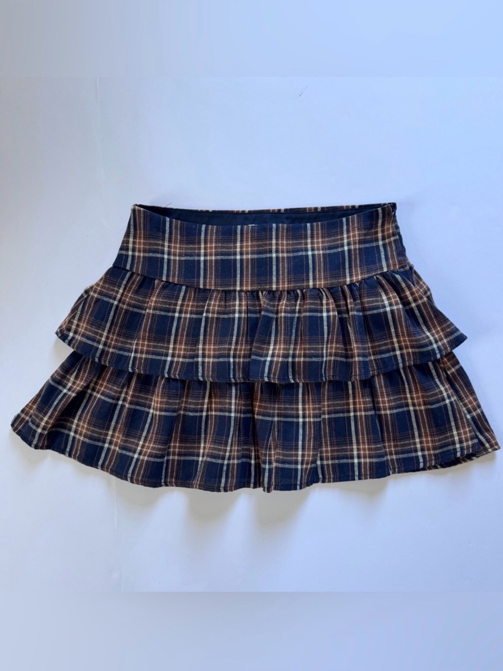 Cali1850 Y2K Low-rise Tiered Plaid Mini Skirt in Navy and Brown,Size Large - Picture 2 of 6